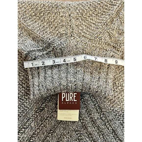 NWT Pure Alpaca Mia Cable Knit Womens Poncho Sweater Natural Minimalist Peru OS - Picture 11 of 14